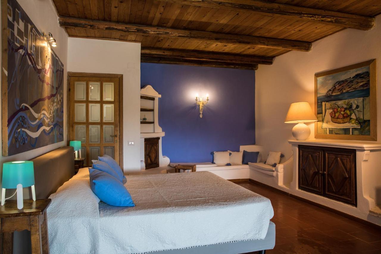 Palmasera Charming Suites Cala Gonone Ngoại thất bức ảnh